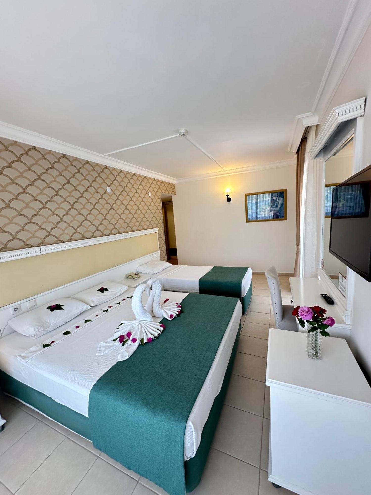 Hotel Chateau De Ville Marmaris Exteriör bild